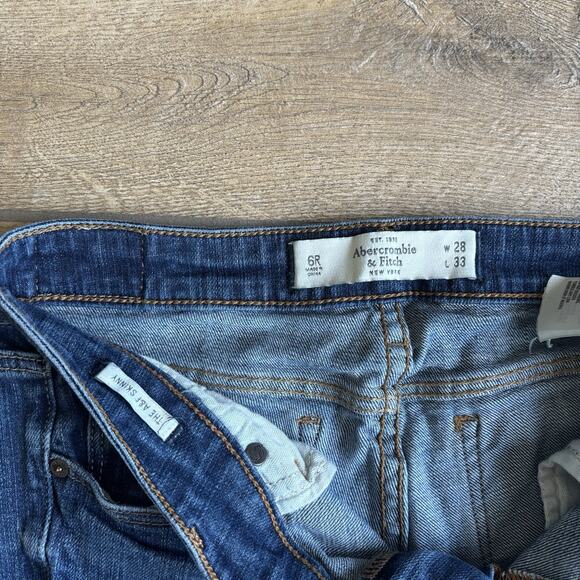 Abercrombie and Fitch Women's Size 6 / 28 Jeans A&F Skinny Raw Edge Capri Crop - Picture 5 of 14